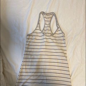 Lululemon tank!